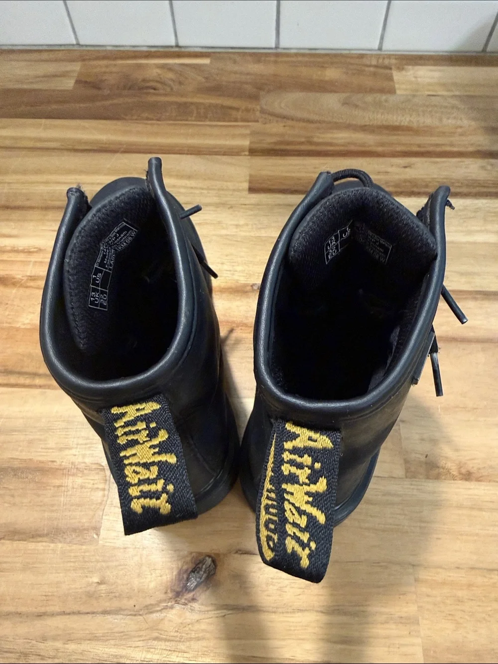 Dr. Martens Kids Black Lace-Up Combat Boots waterproof size 1 youth